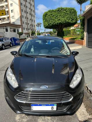 FORD FIESTA 1.6 TITANIUM HATCH 16V FLEX 4P POWERSHIFT